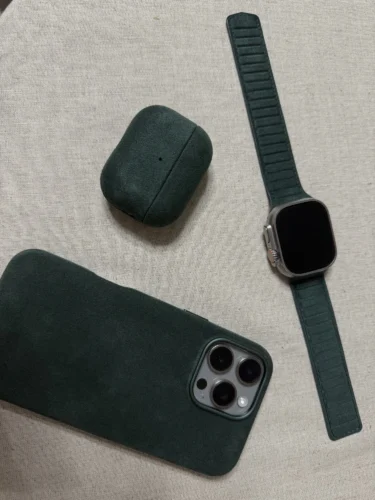 Full-Wrap Italian Alcantara Case for iPhone 16-13 Series | Compatible with MagSafe photo review