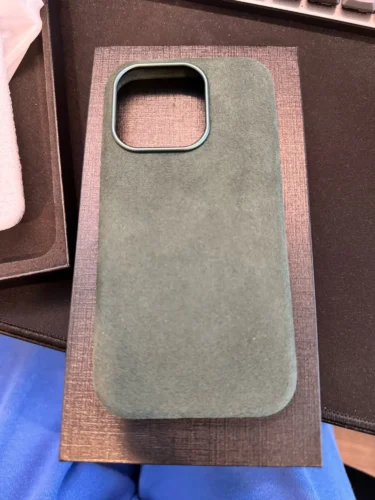 Full-Wrap Italian Alcantara Case for iPhone 16-13 Series | Compatible with MagSafe photo review